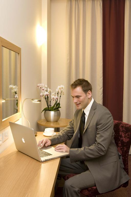 Leonardo Hotel Aberdeen Bagian luar foto